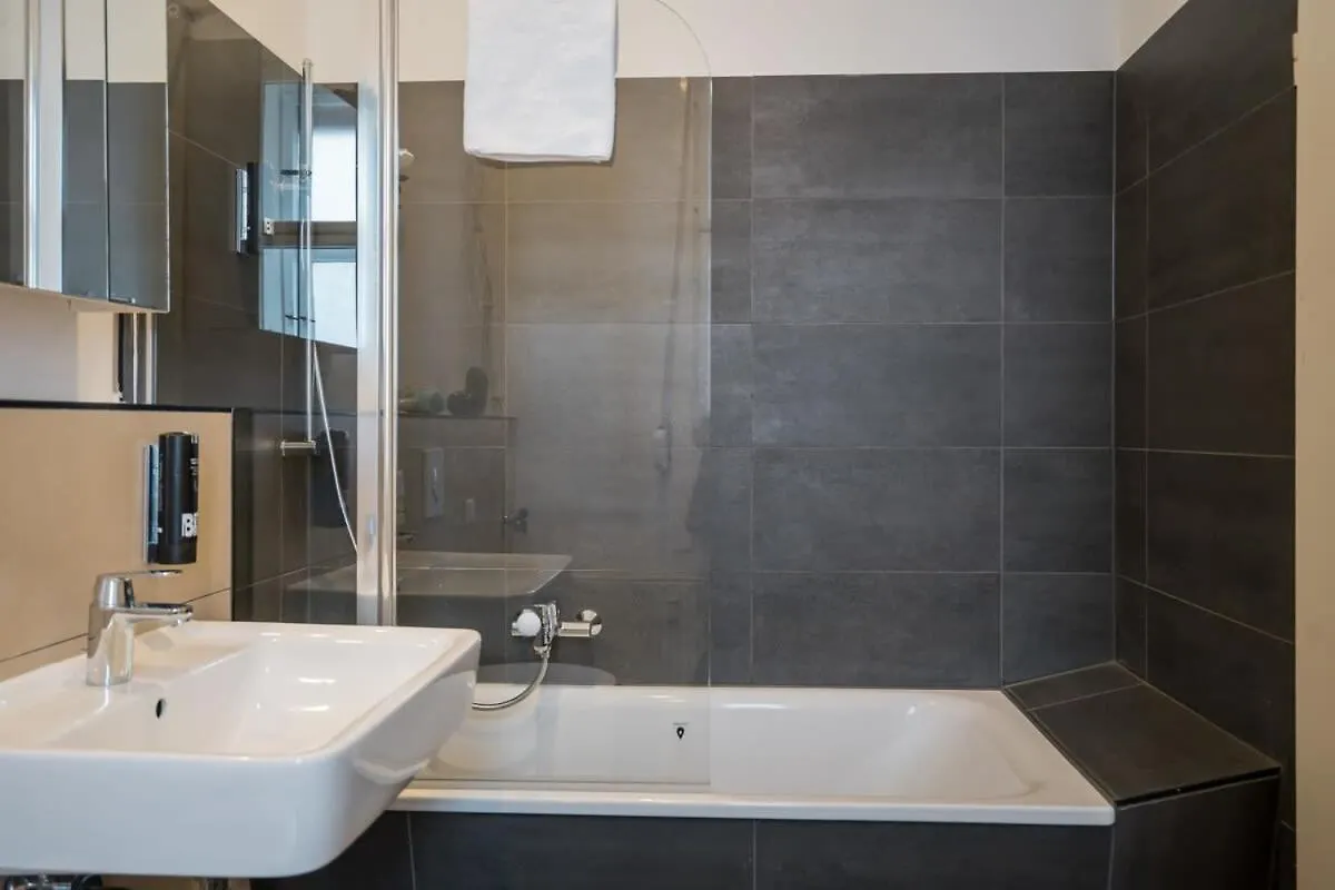 Shabby Chic Plus Self Checkin Plus Free Street Parking Berlim Apartamento